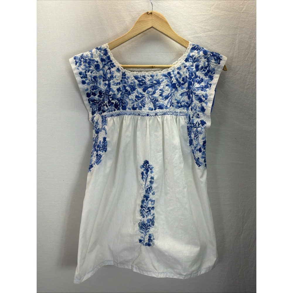 Mi Golondrina Blue White floral Embroidered mexican top Sleeveless Blouse MD